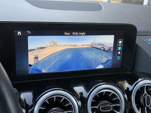 Used 2025 Mercedes-Benz GLA 250 4MATIC image 17