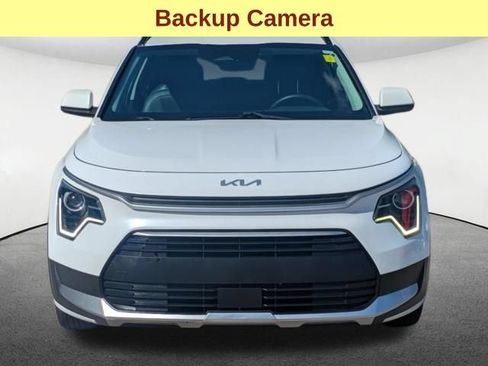 Used 2023 Kia Niro EX FWD image 11