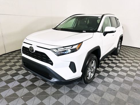 Used 2024 Toyota RAV4 XLE w/ Convenience Package FWD image 7