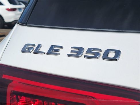 Certified 2022 Mercedes-Benz GLE 350 4MATIC w/ Premium Package image 11