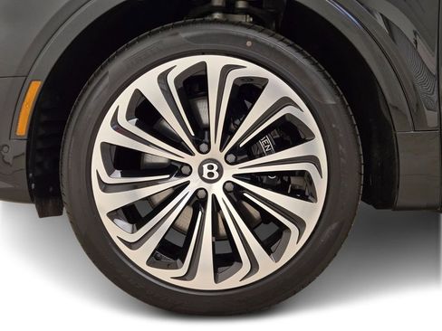 New 2025 Bentley Bentayga AWD/4WD image 16