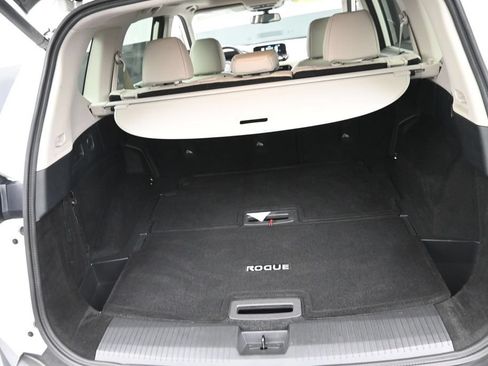 Used 2021 Nissan Rogue SL w/ Premium Package AWD/4WD image 11