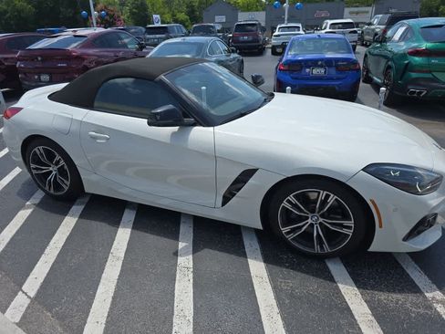 Used 2026 BMW Z4 M40i RWD image 4