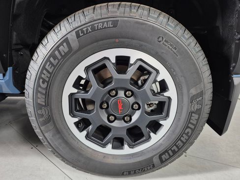 New 2026 Toyota 4Runner Limited AWD/4WD image 11