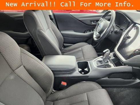 Used 2025 Subaru Outback Premium AWD/4WD image 11