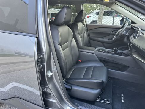 Used 2023 Nissan Rogue SV w/ SV Premium B Package AWD/4WD image 9