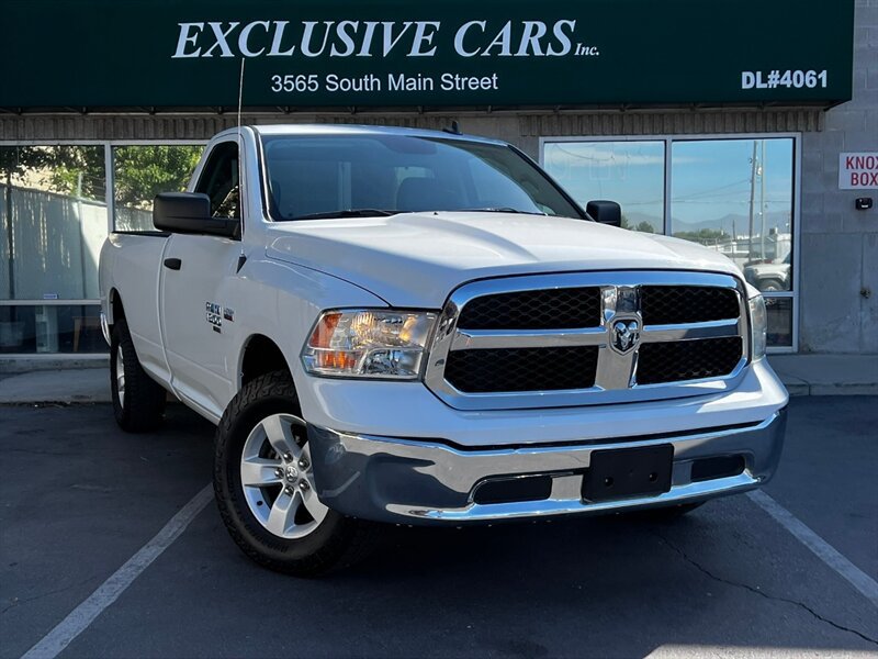 Used 2022 RAM 1500 Classic SLT AWD/4WD image 1