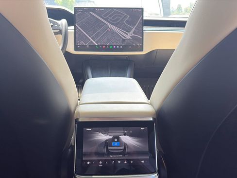 Used 2022 Tesla Model S Plaid AWD/4WD image 23