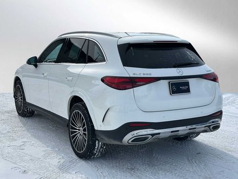 Used 2024 Mercedes-Benz GLC 300 4MATIC image 5