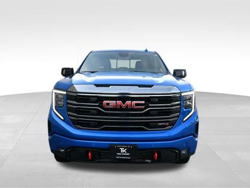 Used 2024 GMC Sierra 1500 AT4 w/ AT4 Preferred Package AWD/4WD image 11