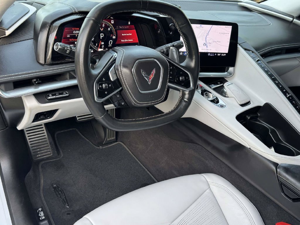 Used 2022 Chevrolet Corvette Stingray Premium Conv w/ Z51 Performance Package RWD image 3