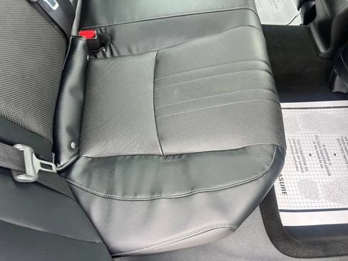 Used 2018 Honda Accord Touring image 19