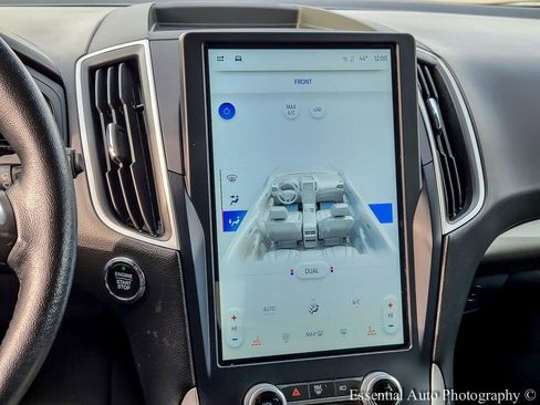 Used 2023 Ford Edge SEL image 19