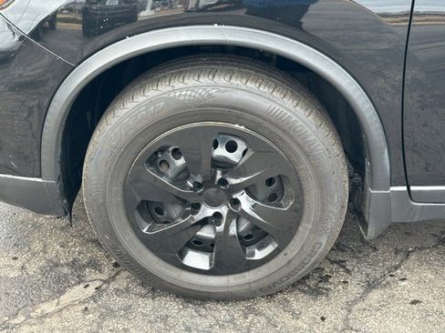 Used 2017 Nissan Rogue S image 11