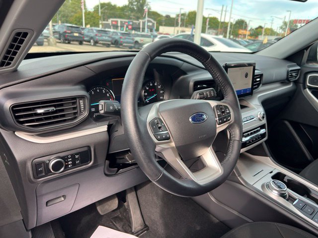 Certified 2024 Ford Explorer XLT AWD/4WD image 7