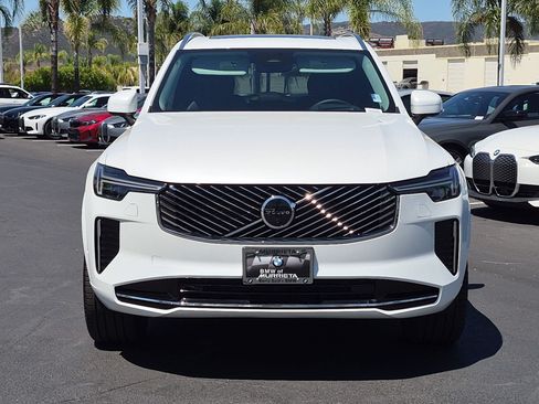 Used 2025 Volvo XC90 B5 Ultra AWD/4WD image 3