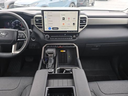 Used 2024 Toyota Tundra Limited AWD/4WD image 18