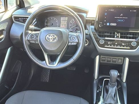 Used 2023 Toyota Corolla Cross LE image 14