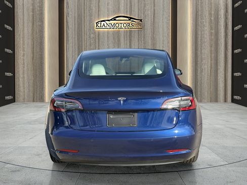 Used 2021 Tesla Model 3 Standard Range Plus image 7