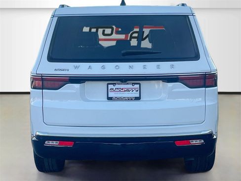 Used 2024 Jeep Wagoneer 4WD w/ Premium Group I image 6