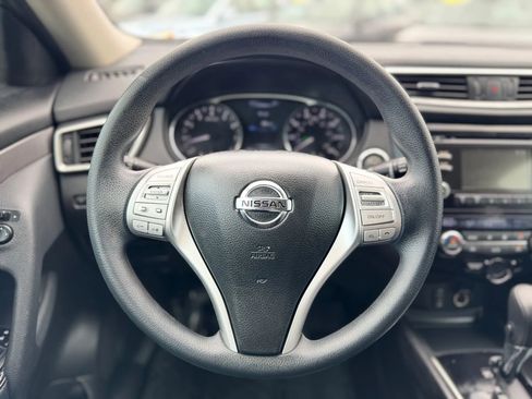 Used 2015 Nissan Rogue SV image 25