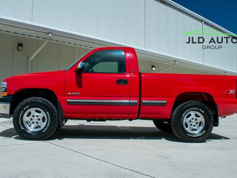 Used 2000 Chevrolet Silverado 1500 LS w/ Off-Road Chassis Pkg AWD/4WD image 3