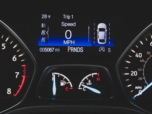 Used 2019 Ford Escape SEL image 11