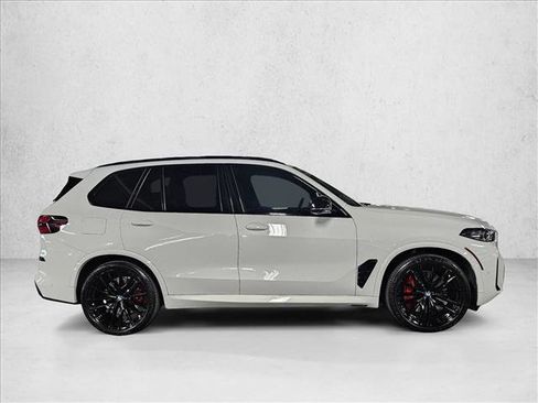 Used 2024 BMW X5 M60i image 4