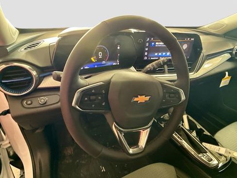 New 2026 Chevrolet Trax LT w/ Driver Confidence Package image 12