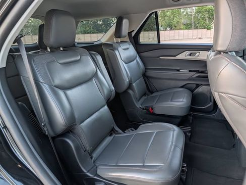Used 2025 Ford Explorer Active w/ Active Comfort Package AWD/4WD image 26