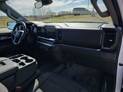 Used 2024 Chevrolet Silverado 1500 LT w/ Z71 Off-Road Package AWD/4WD image 29