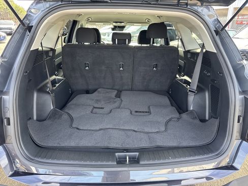 Certified 2025 Kia Sorento LX image 18