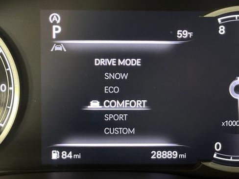 Used 2022 Genesis GV70 2.5T w/ Select Package image 12