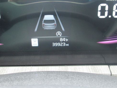 Used 2024 Kia Telluride EX w/ EX Captain's Chair Package FWD image 34