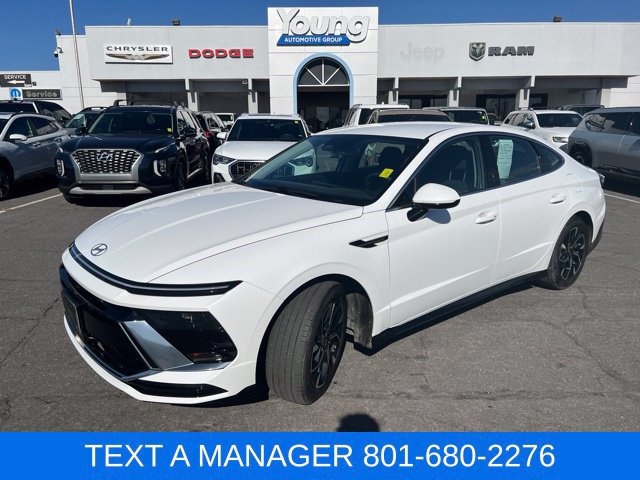 Used 2025 Hyundai Sonata SEL FWD image 1