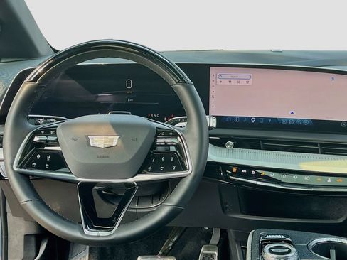 Used 2025 Cadillac Optiq Luxury 1 AWD/4WD image 24