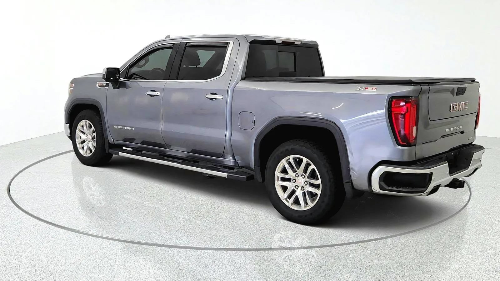 Used 2019 GMC Sierra 1500 SLT w/ SLT Premium Plus Package AWD/4WD image 6