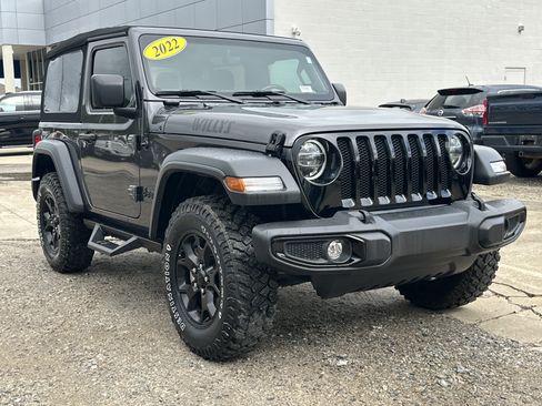 Used 2022 Jeep Wrangler Sport AWD/4WD image 3