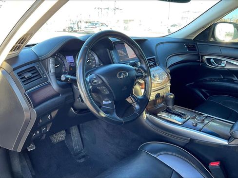 Used 2019 INFINITI Q70 L 3.7 w/ Sensory Package image 16