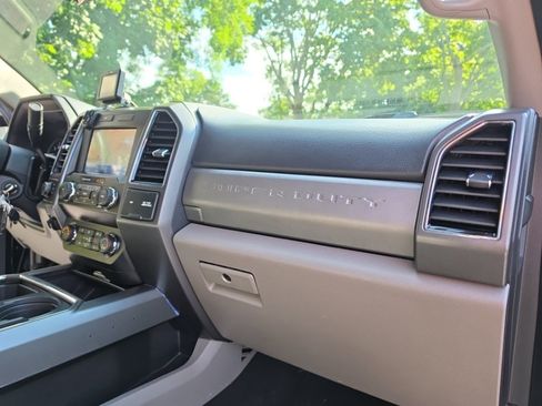 Used 2021 Ford F250 XLT w/ XLT Premium Package AWD/4WD image 51