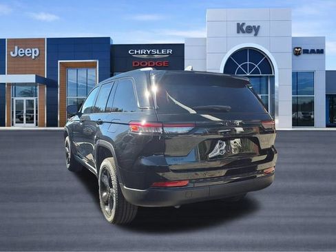 New 2025 Jeep Grand Cherokee 4WD image 5