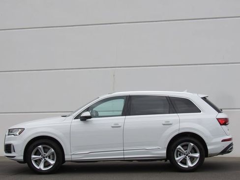 Used 2023 Audi Q7 2.0T Premium Plus w/ Premium Plus Package AWD/4WD image 3