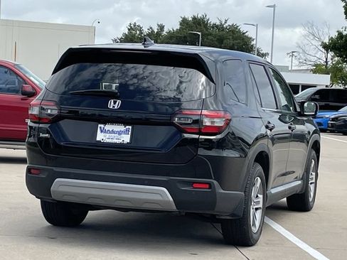 Used 2025 Honda Pilot EX-L image 4