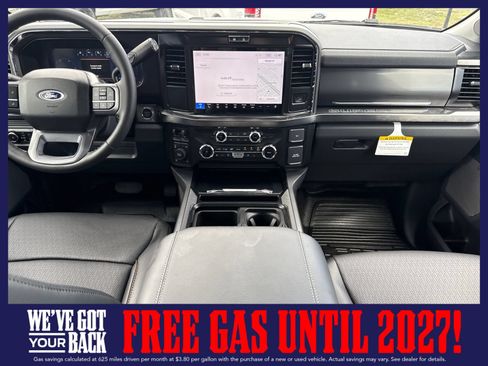 New 2026 Ford F250 Lariat w/ Black Appearance Package AWD/4WD image 10