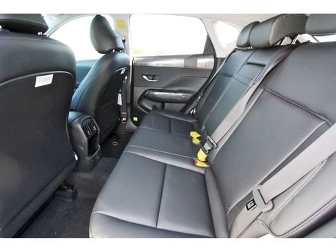 Used 2026 Hyundai Kona Limited FWD image 11