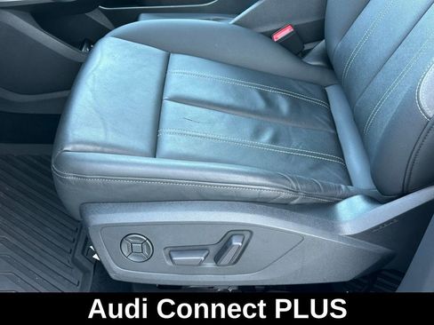 Used 2023 Audi Q4 e-tron Prestige w/ Black Optic Package image 16