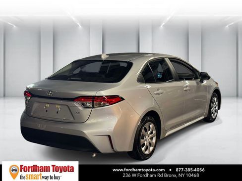Used 2026 Toyota Corolla LE FWD image 7