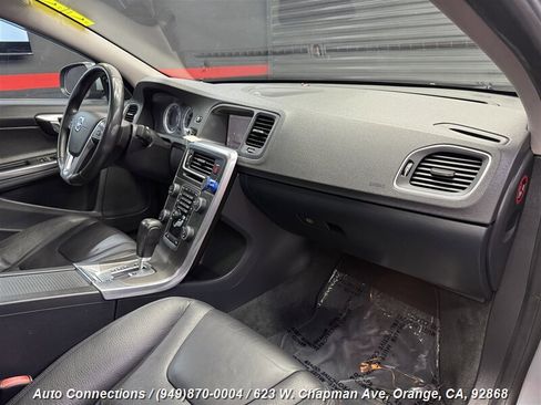 Used 2011 Volvo S60 T6 image 10
