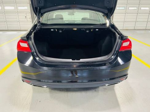 Used 2016 Chevrolet Malibu Premier FWD image 9