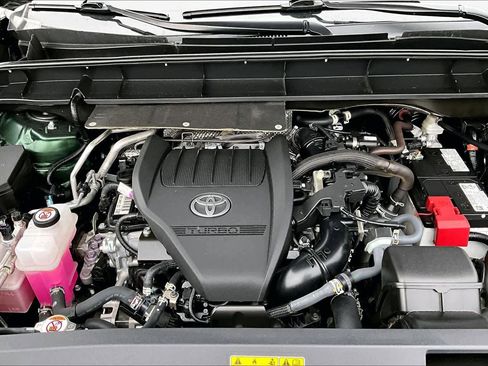 Used 2024 Toyota Highlander Limited image 31